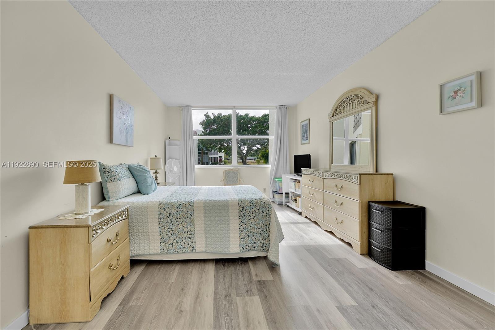ROYAL PARK GARDENS III-H - Residential