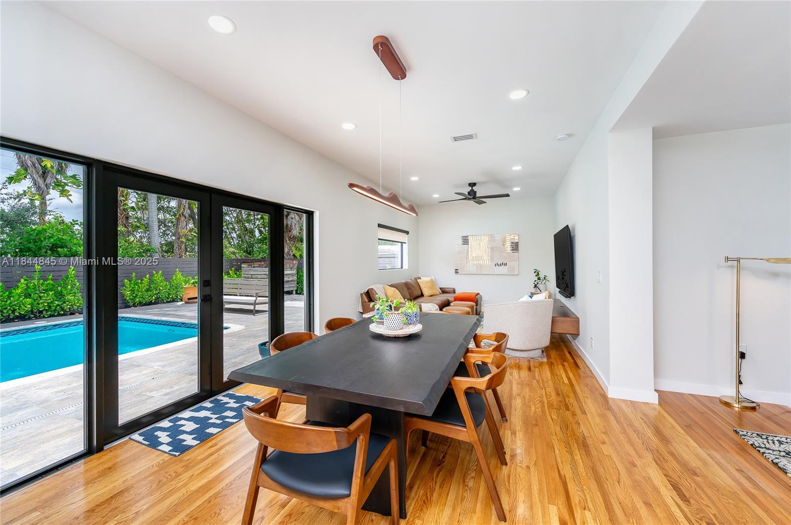 PL 1 OF EAST SPRINGS - Residential