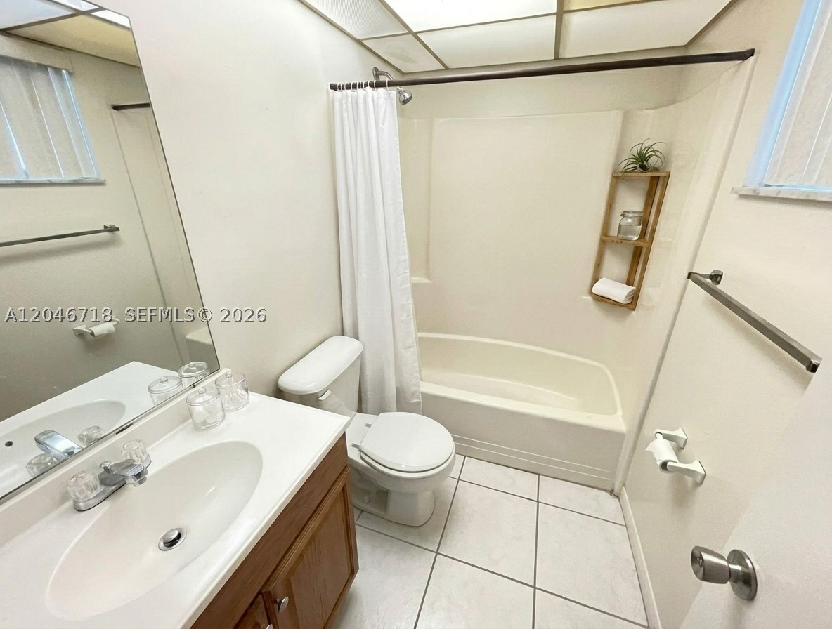 BROOKFIELD SQUARE CONDO - Residential