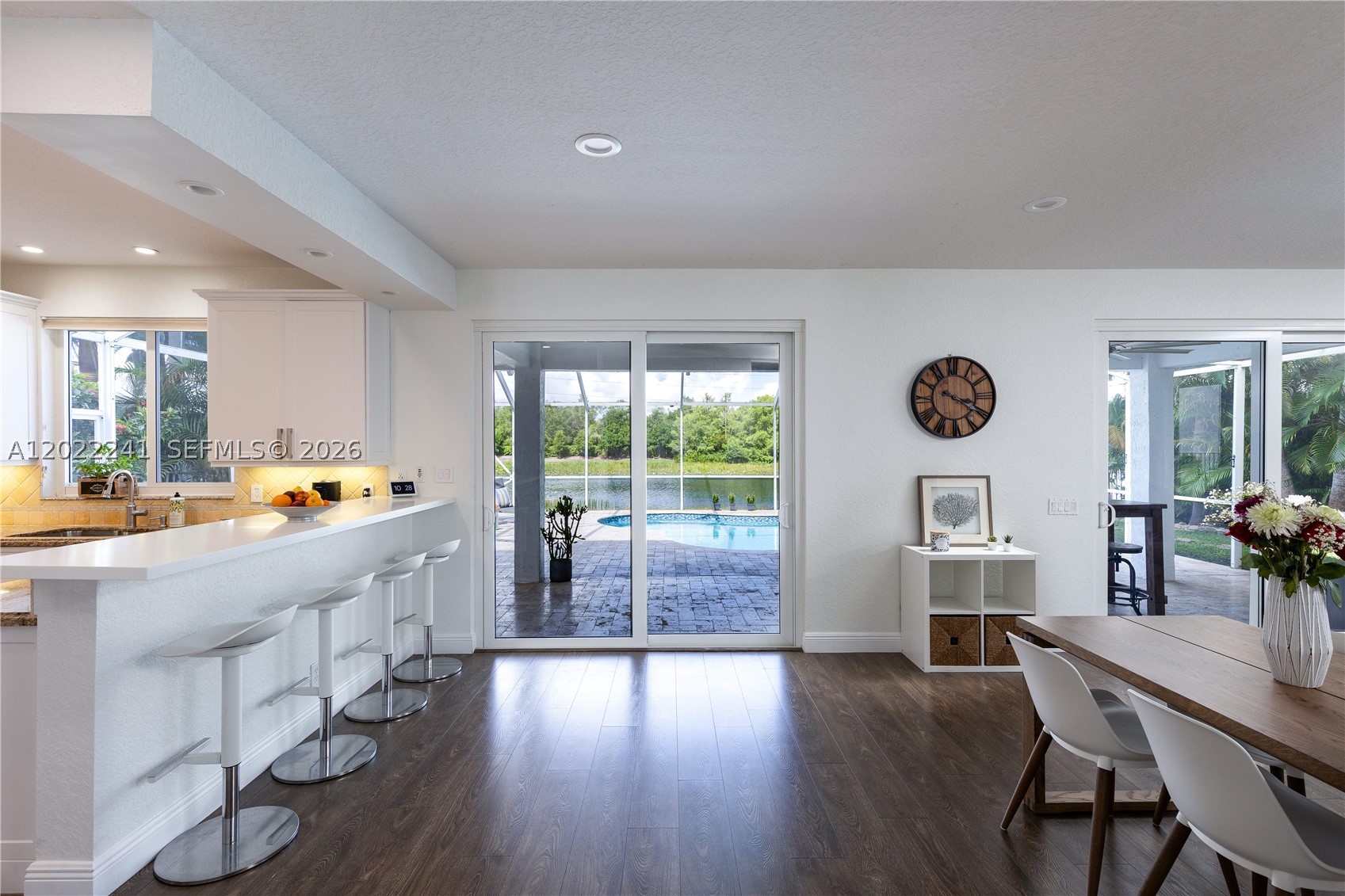 WESTON HILLS - Residential