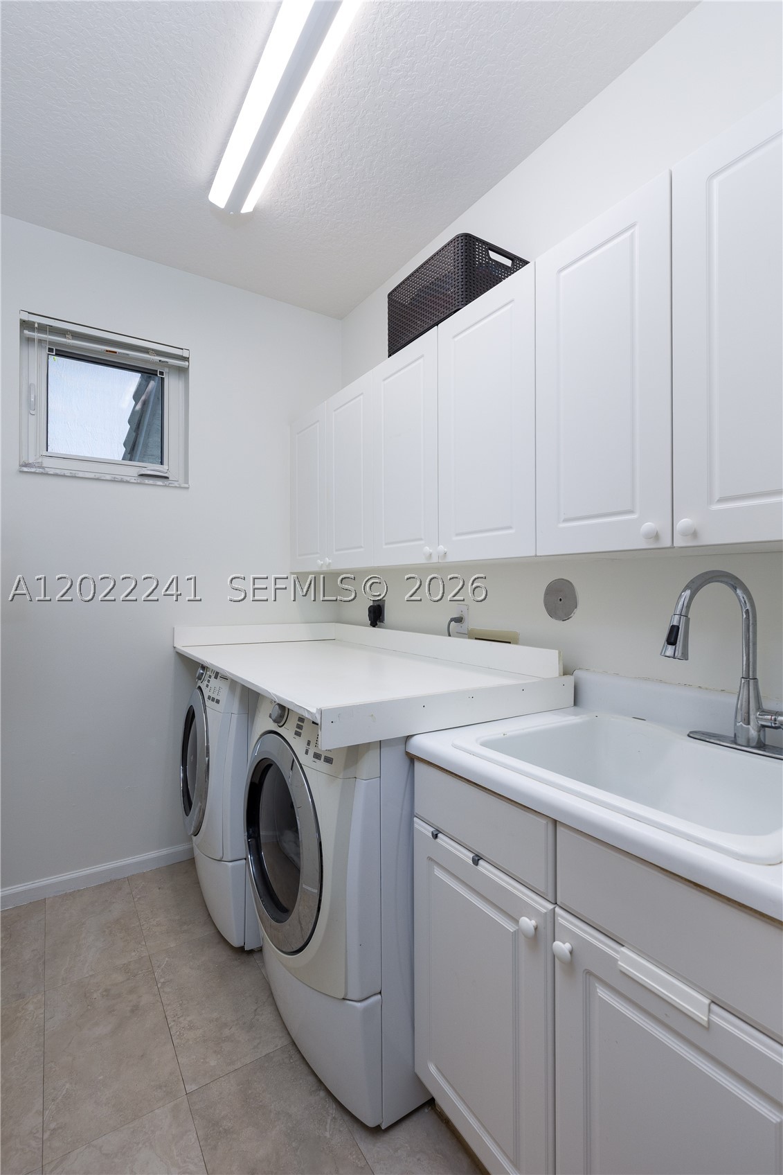 WESTON HILLS - Residential