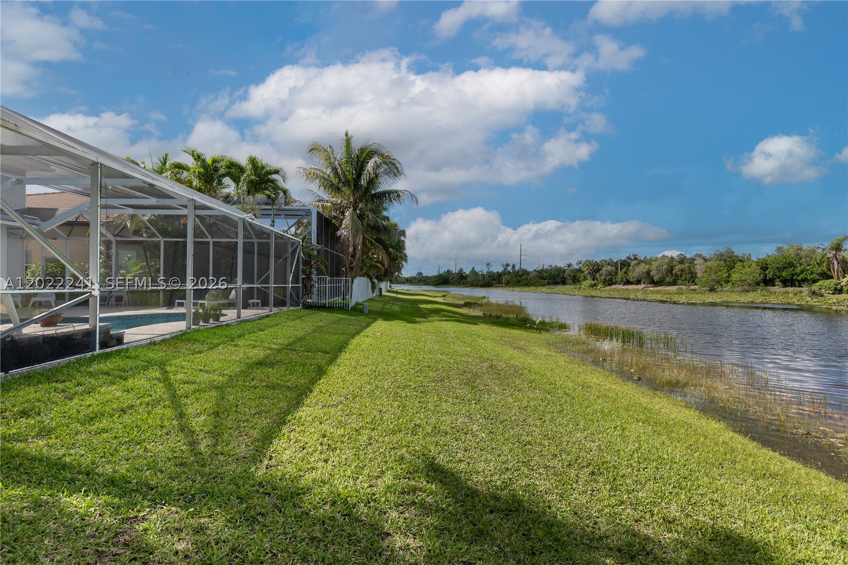 WESTON HILLS - Residential