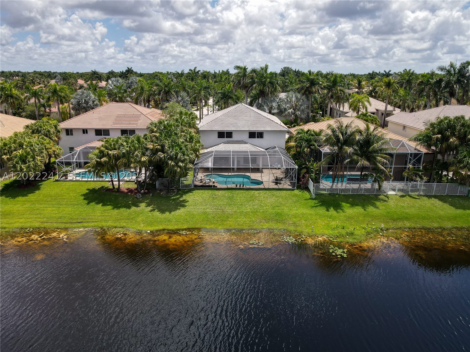WESTON HILLS - Residential
