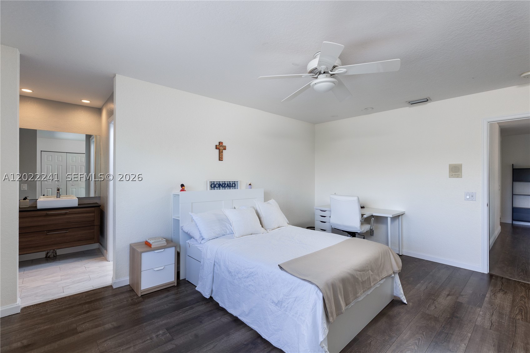 WESTON HILLS - Residential