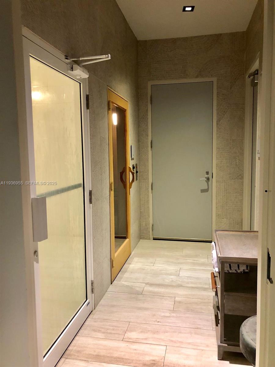 BISCAYNE BEACH CONDO - Residential