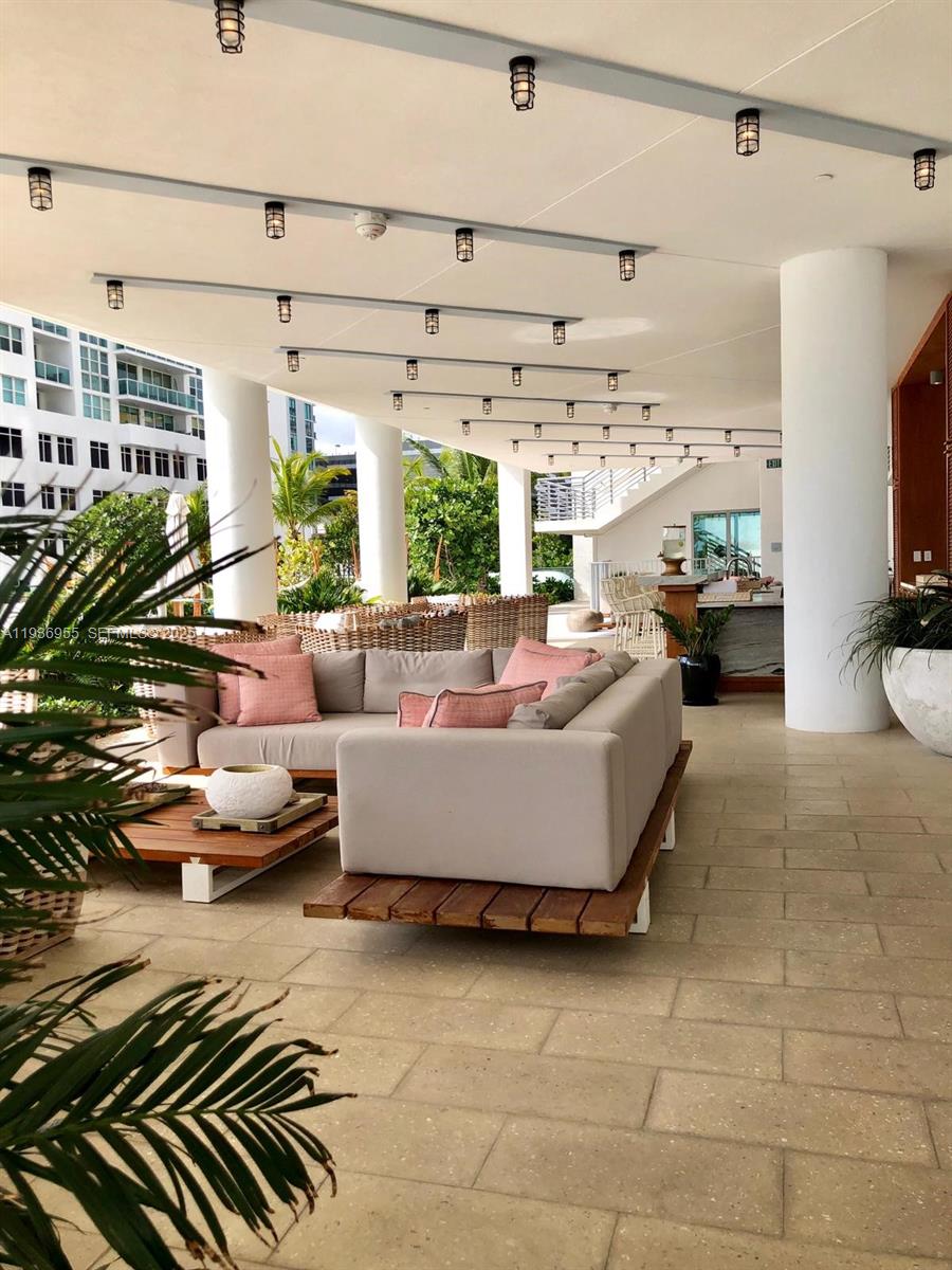 BISCAYNE BEACH CONDO - Residential