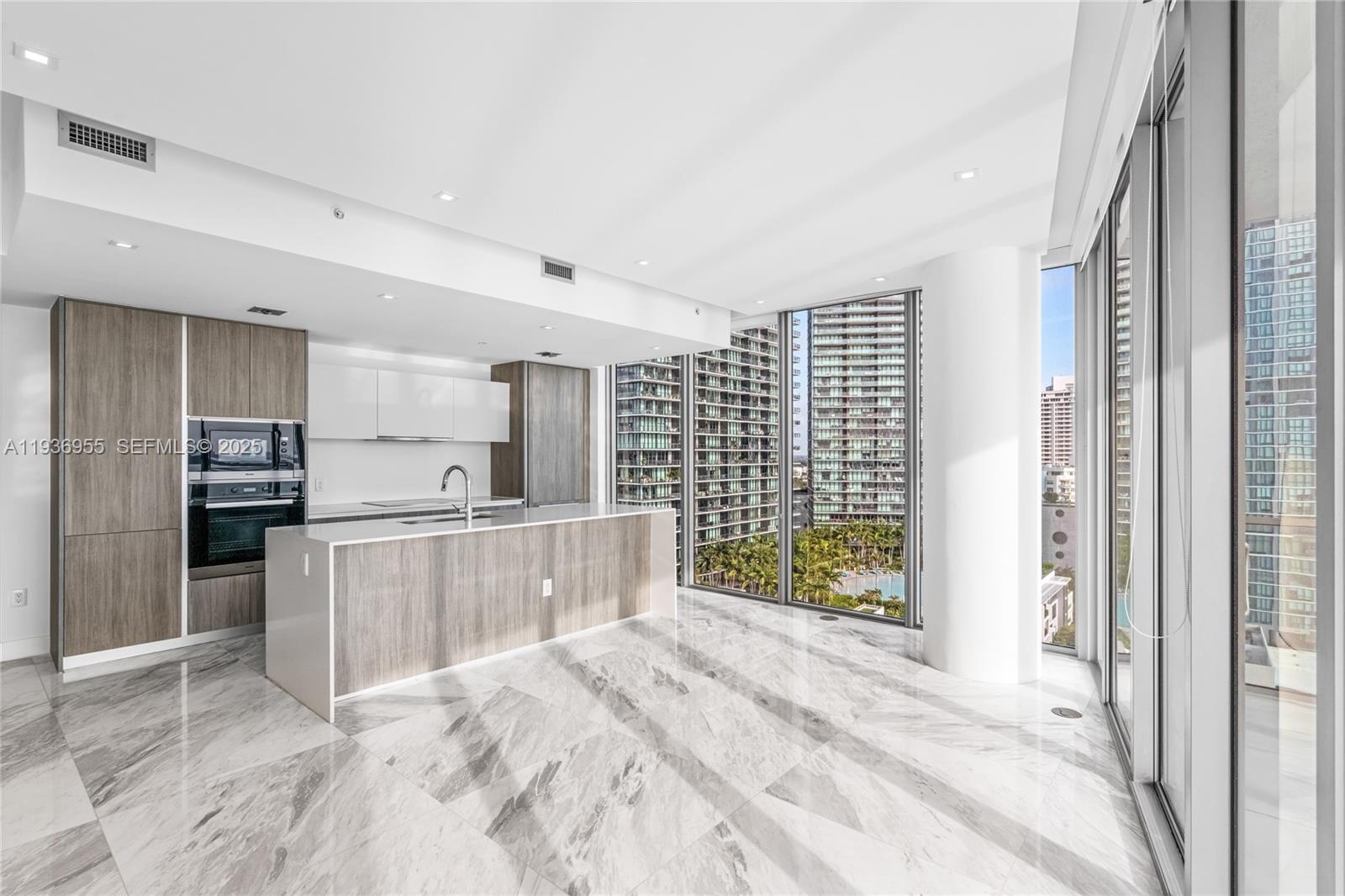 BISCAYNE BEACH CONDO - Residential