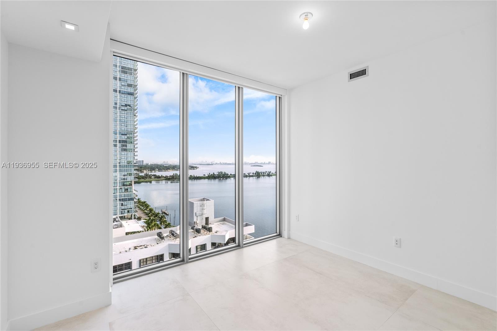 BISCAYNE BEACH CONDO - Residential