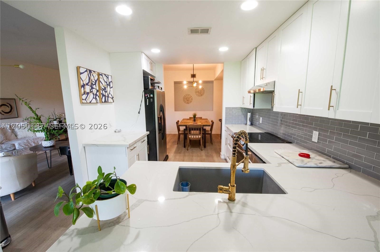 CALIFORNIA COURTS CONDO - Residential