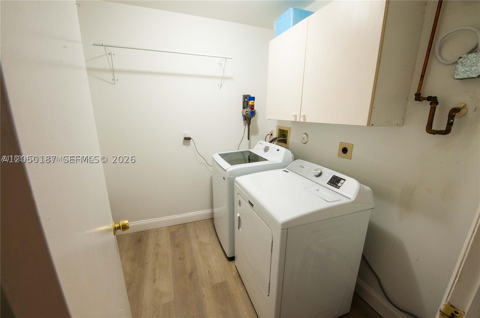 CALIFORNIA COURTS CONDO - Residential