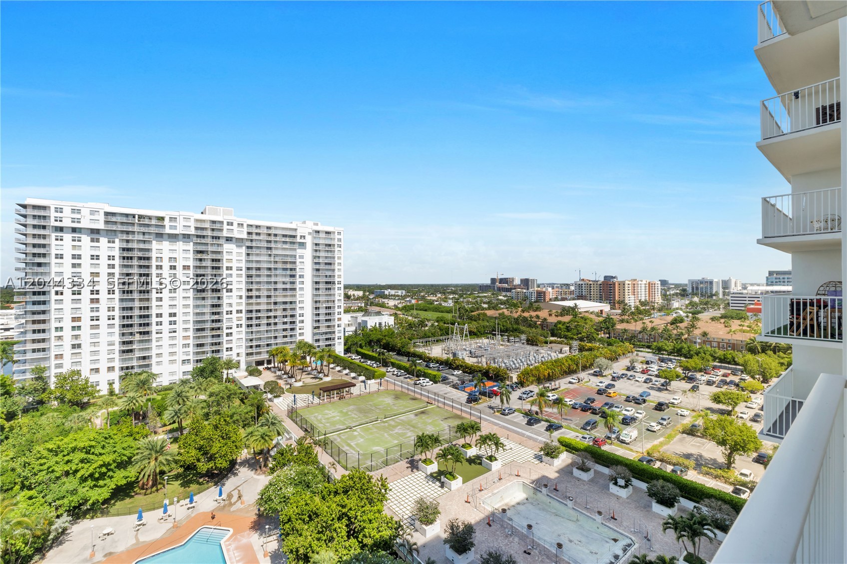 ADMIRALS PORT CONDO WEST - Residential