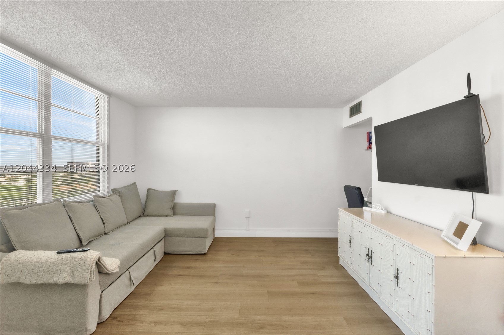 ADMIRALS PORT CONDO WEST - Residential