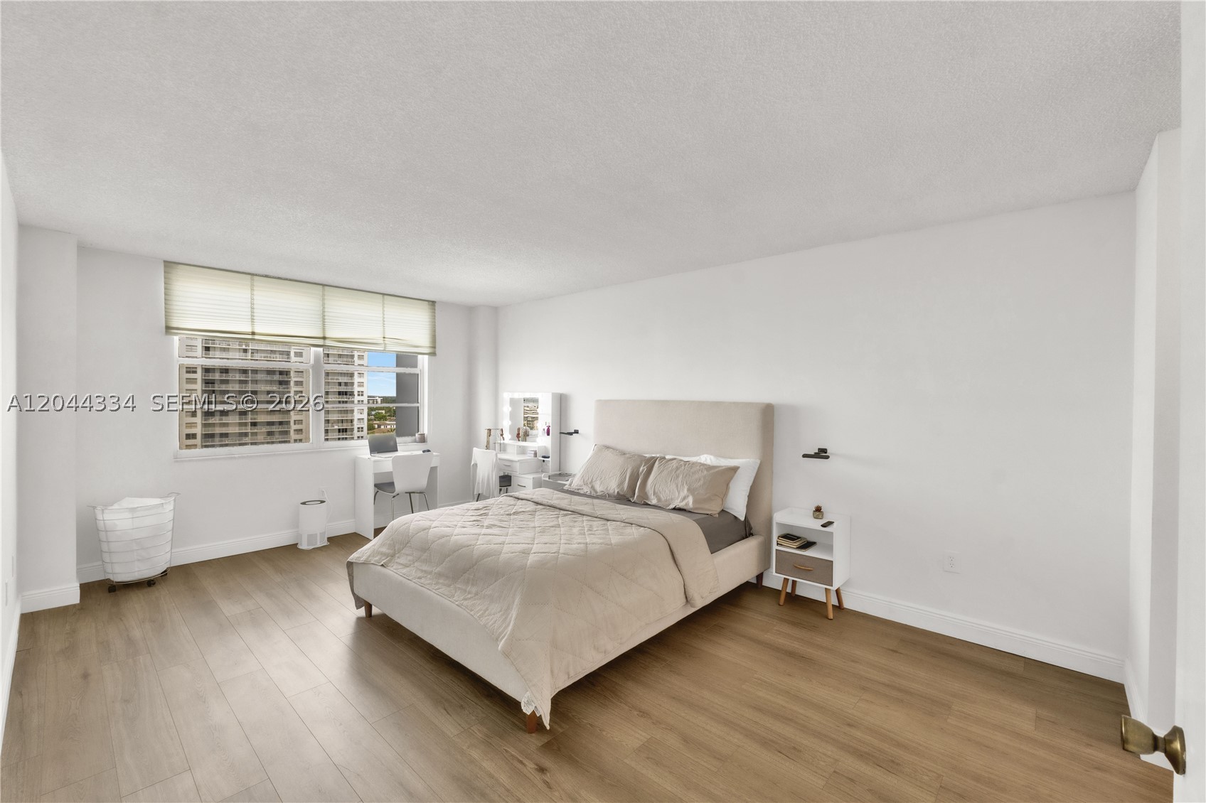 ADMIRALS PORT CONDO WEST - Residential