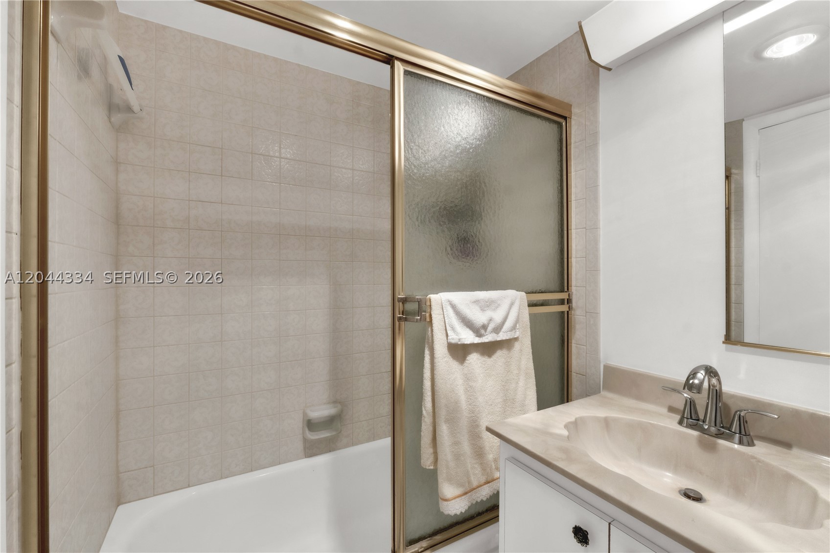 ADMIRALS PORT CONDO WEST - Residential