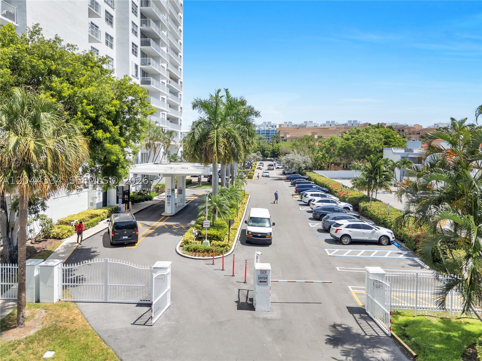 ADMIRALS PORT CONDO WEST - Residential
