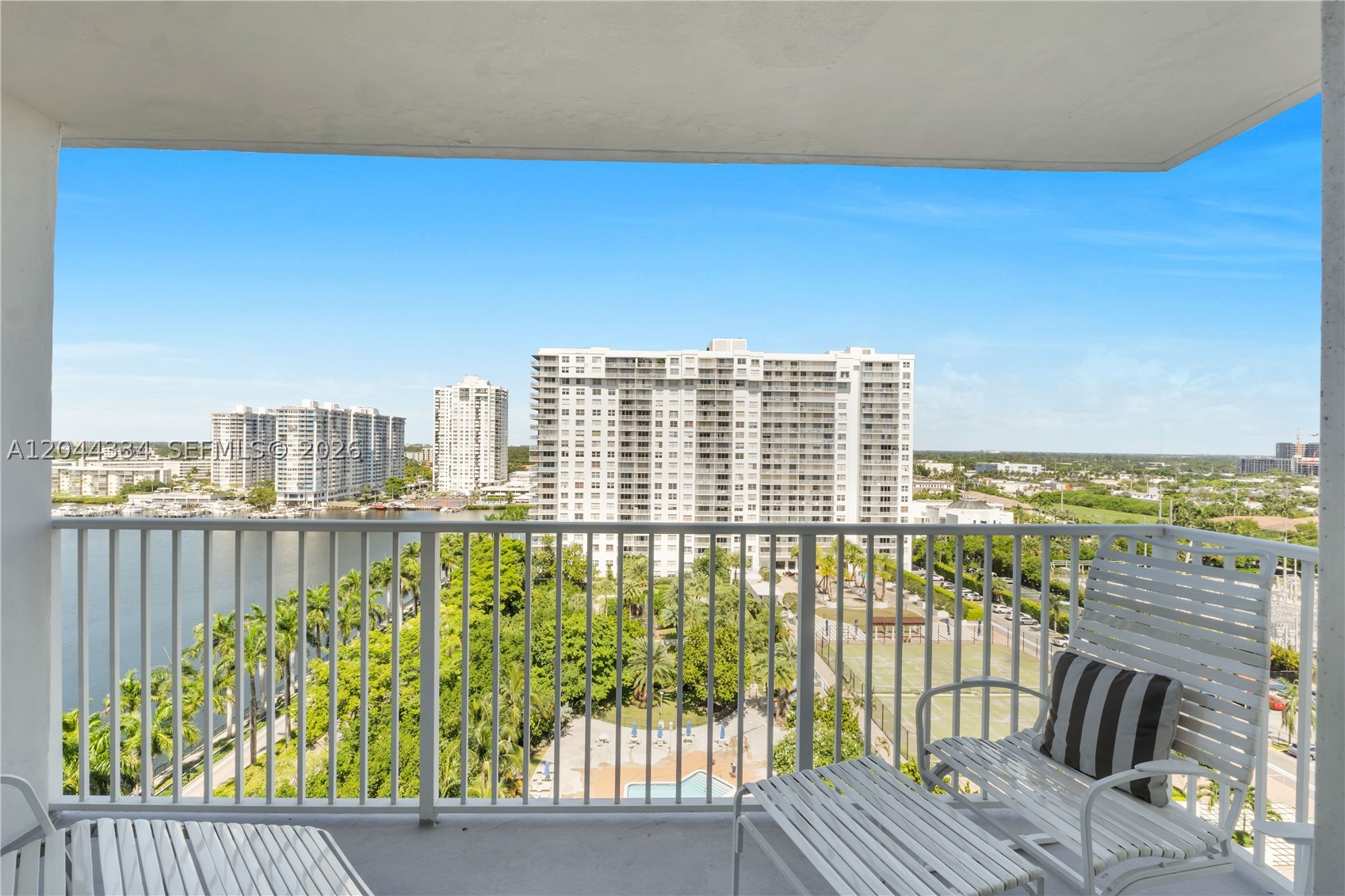 ADMIRALS PORT CONDO WEST - Residential