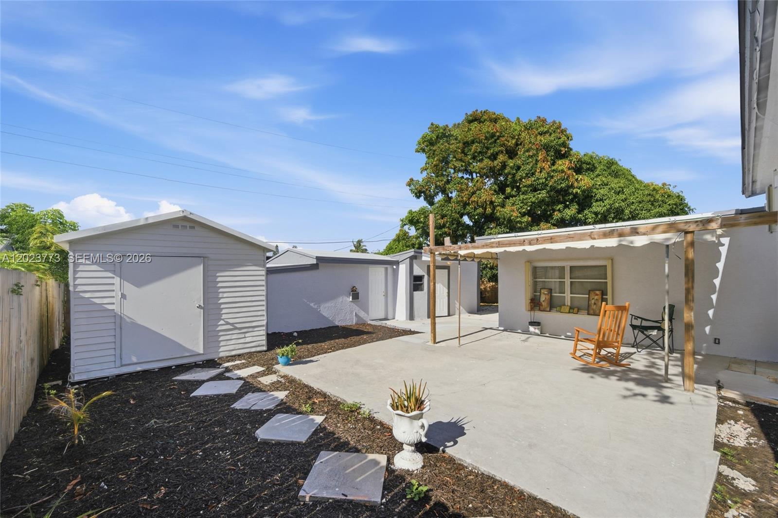 FLAMINGO VILLAGE - Residential