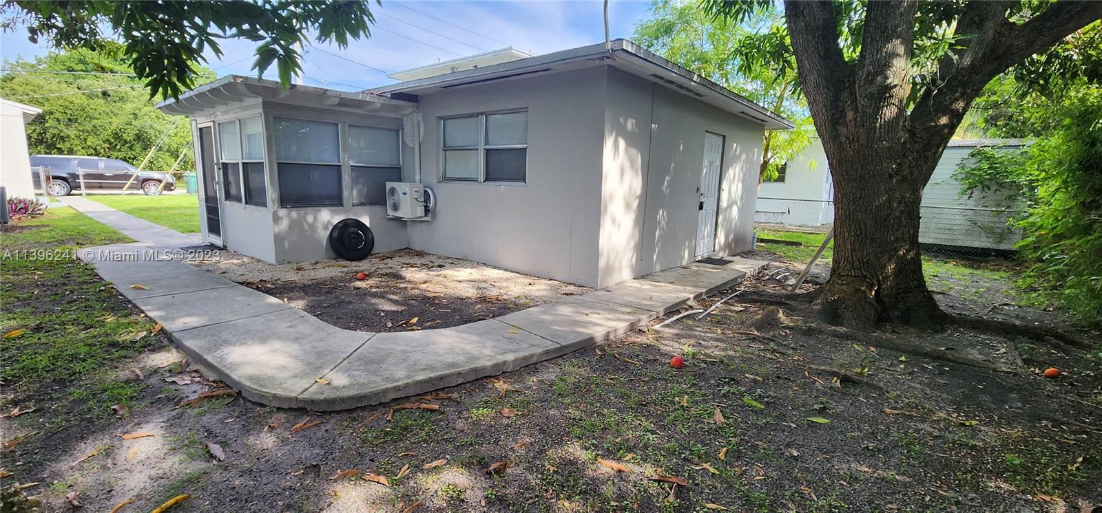NORTH MIAMI ESTATES - Residential Lease