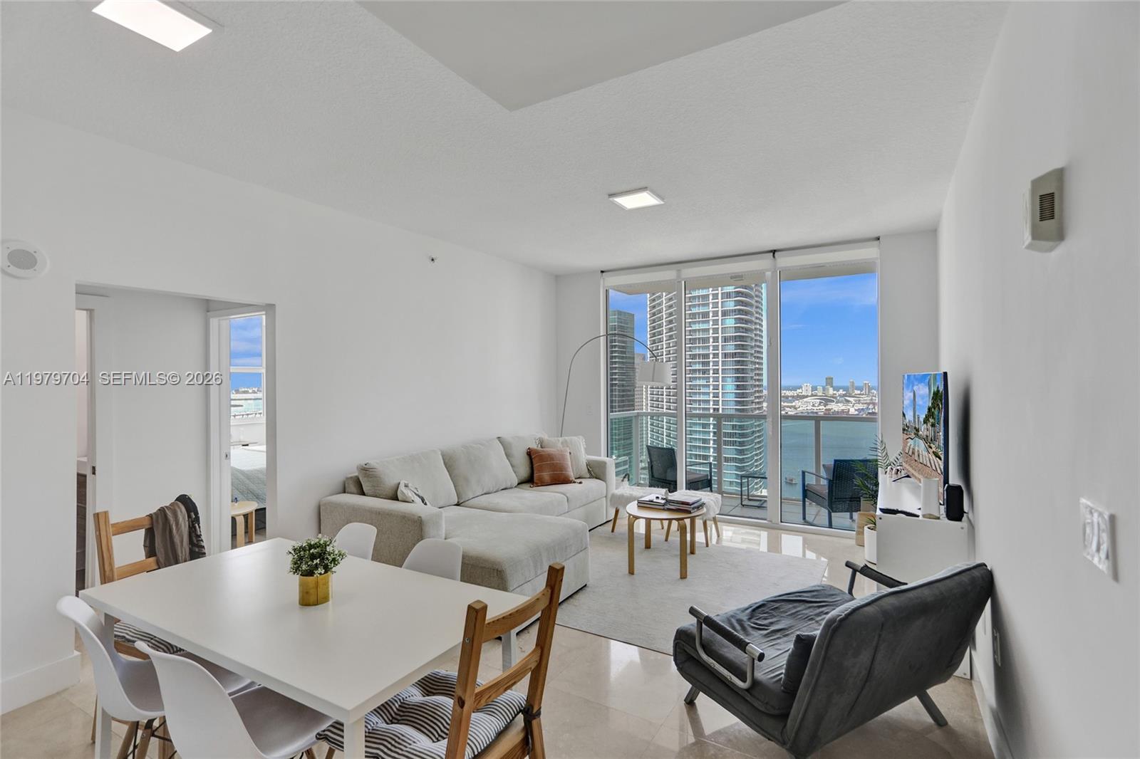 BRICKELL ON THE RIVER N T - Residential