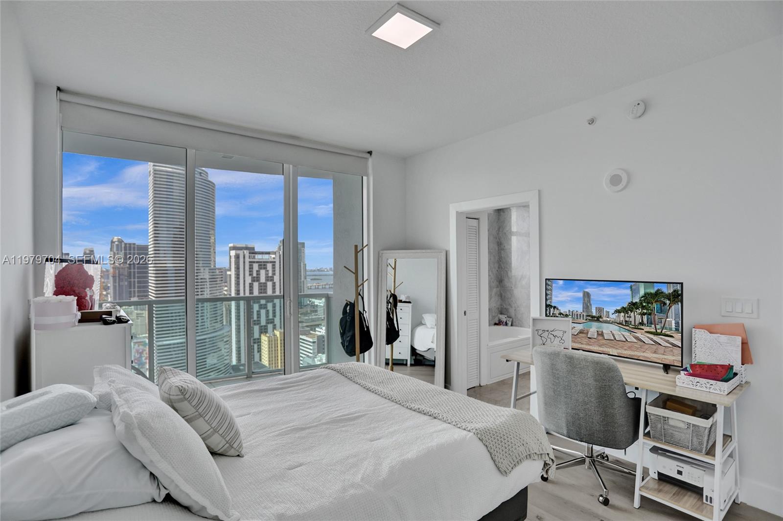 BRICKELL ON THE RIVER N T - Residential