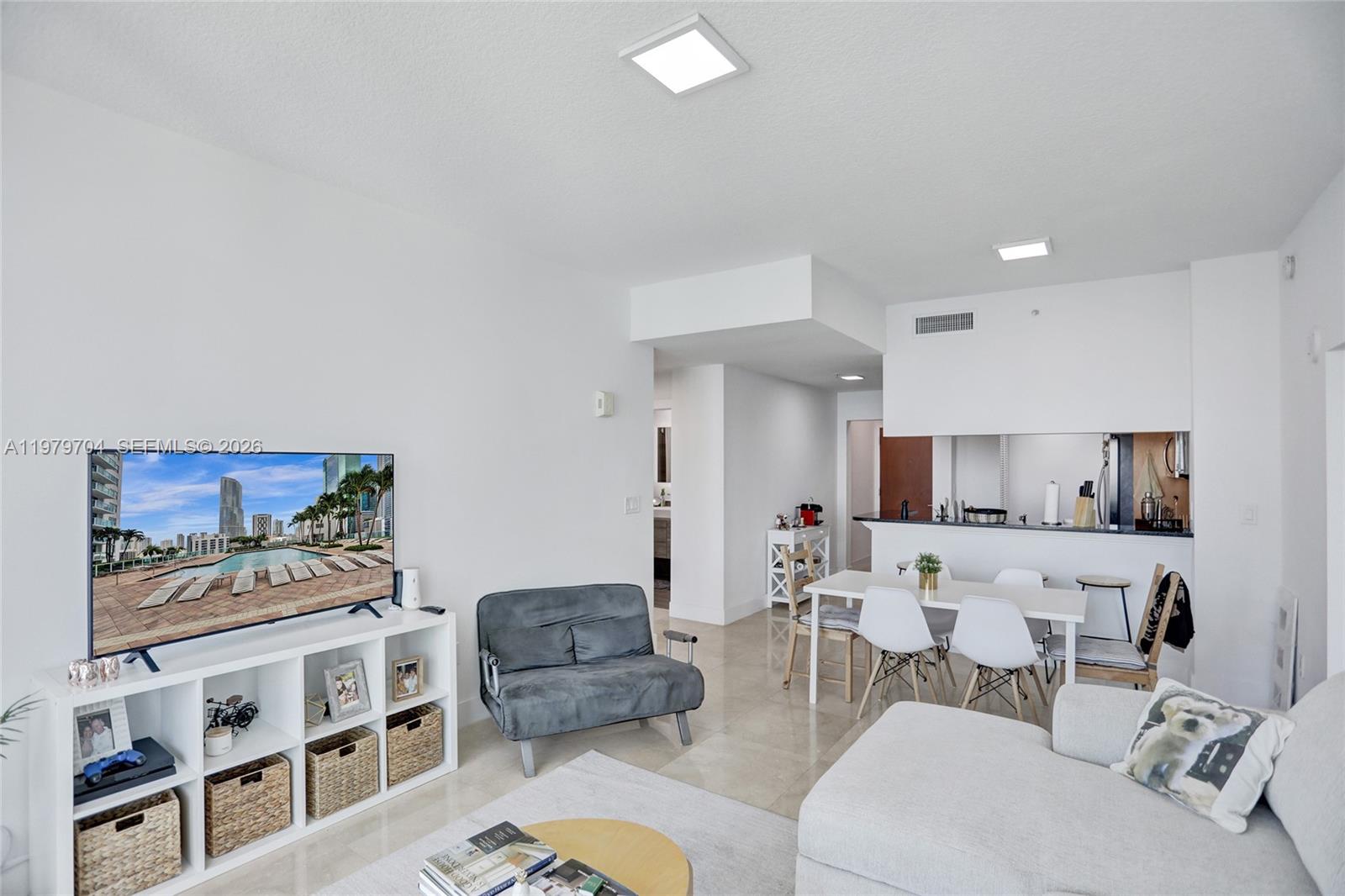 BRICKELL ON THE RIVER N T - Residential