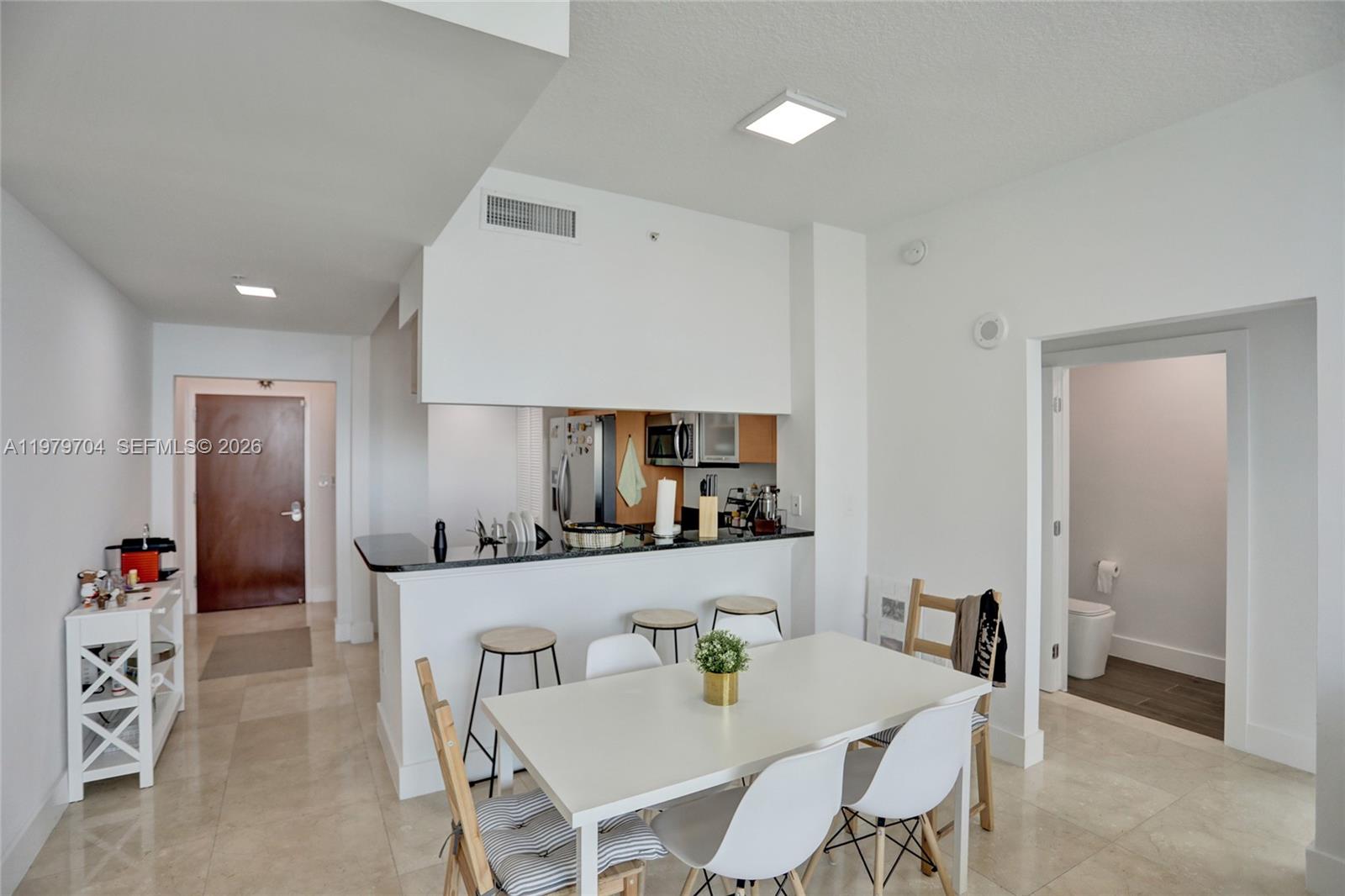 BRICKELL ON THE RIVER N T - Residential