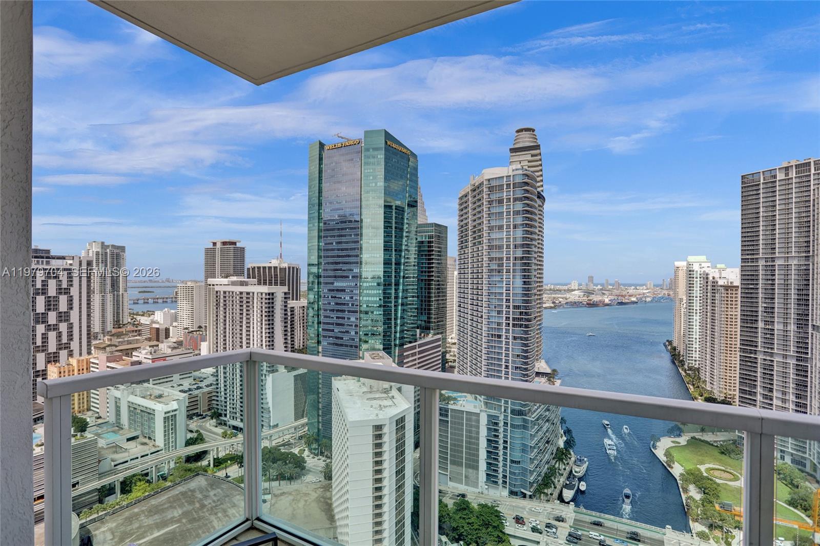 BRICKELL ON THE RIVER N T - Residential