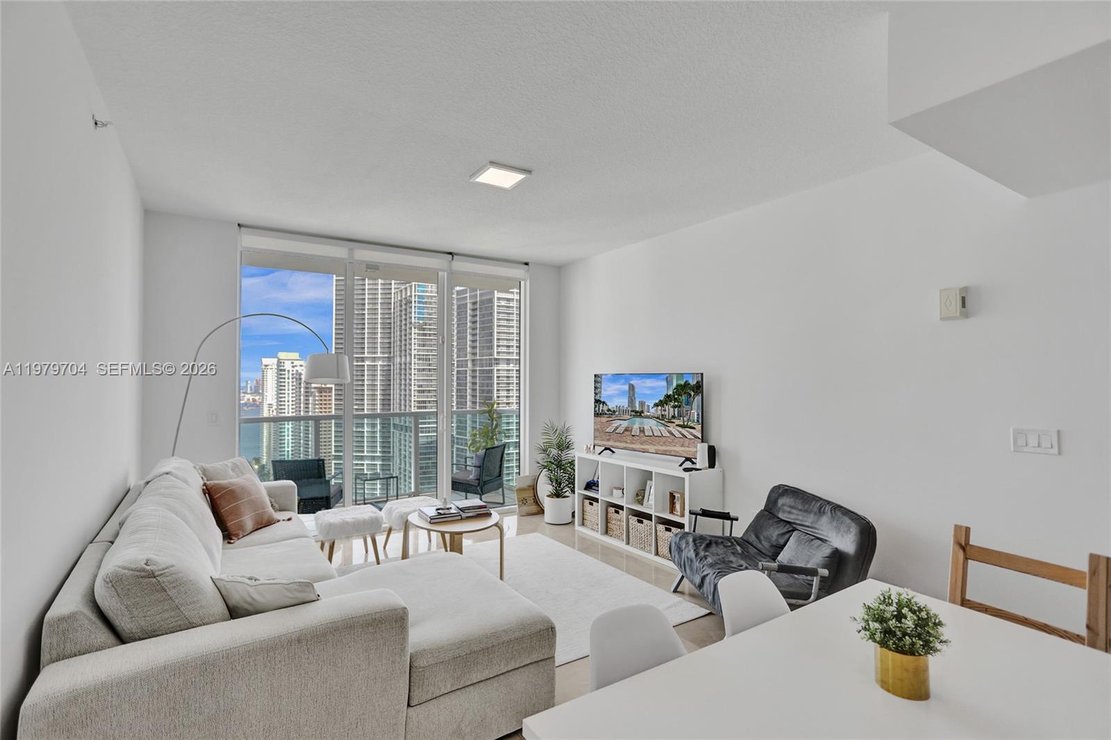 BRICKELL ON THE RIVER N T - Residential