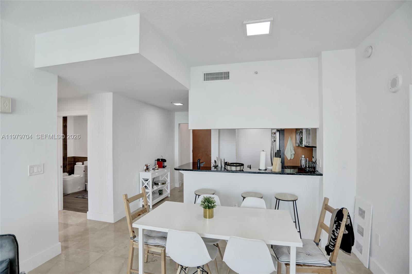 BRICKELL ON THE RIVER N T - Residential