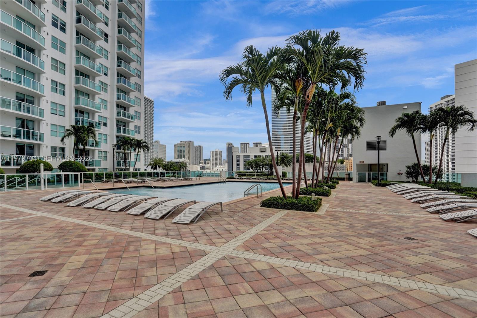 BRICKELL ON THE RIVER N T - Residential