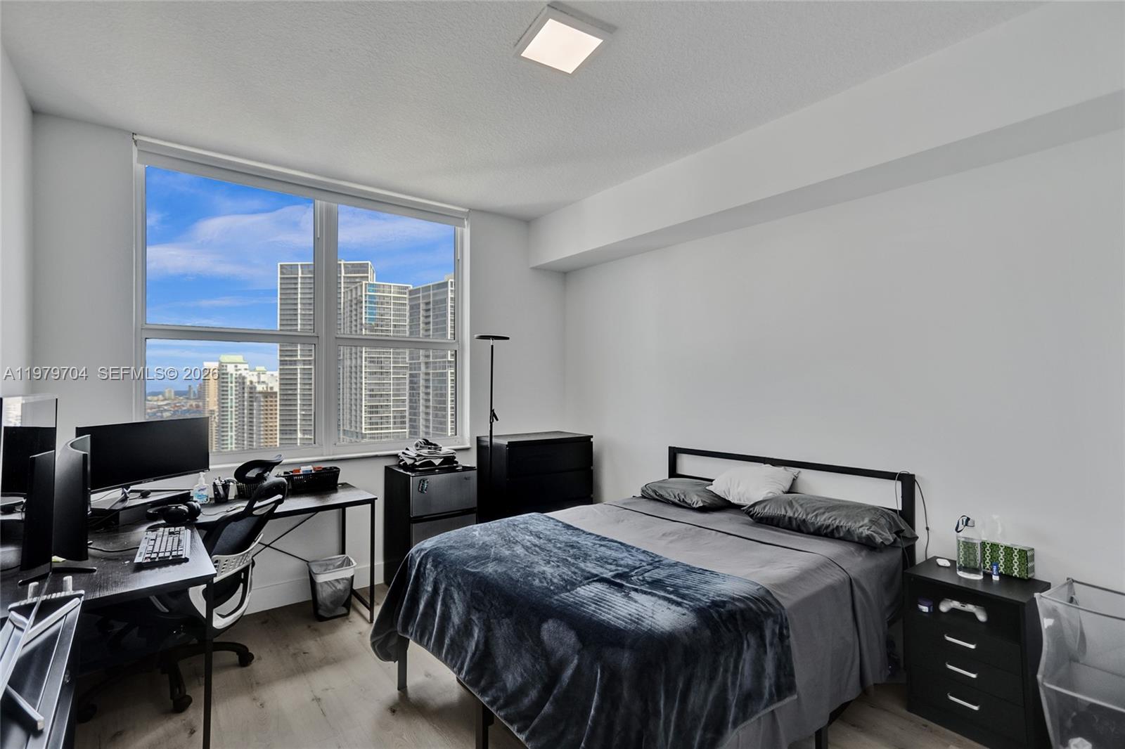 BRICKELL ON THE RIVER N T - Residential