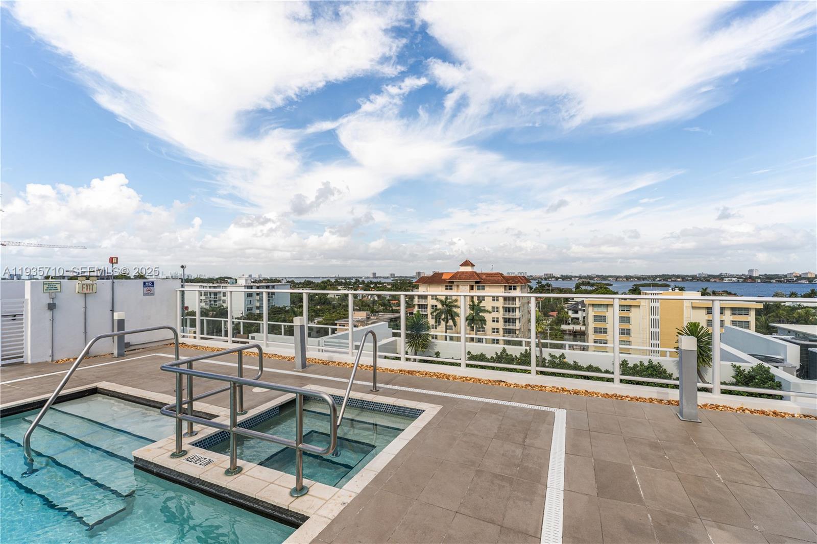 LE JARDIN HOUSE CONDO - Residential