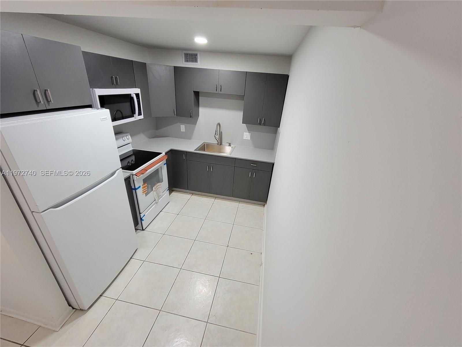 NEW HAMPTON AT CENTURY VI - Residential