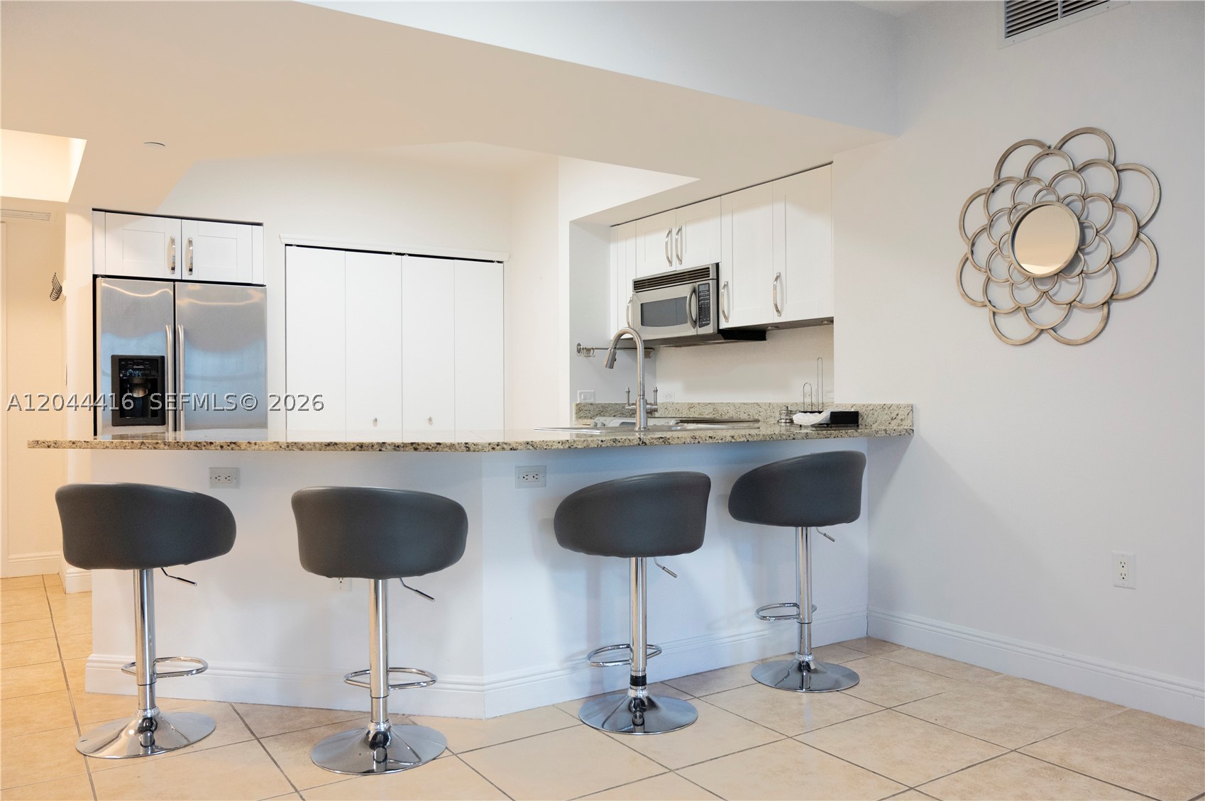 TURNBERRY VILLAGE SO TOWE - Residential Lease