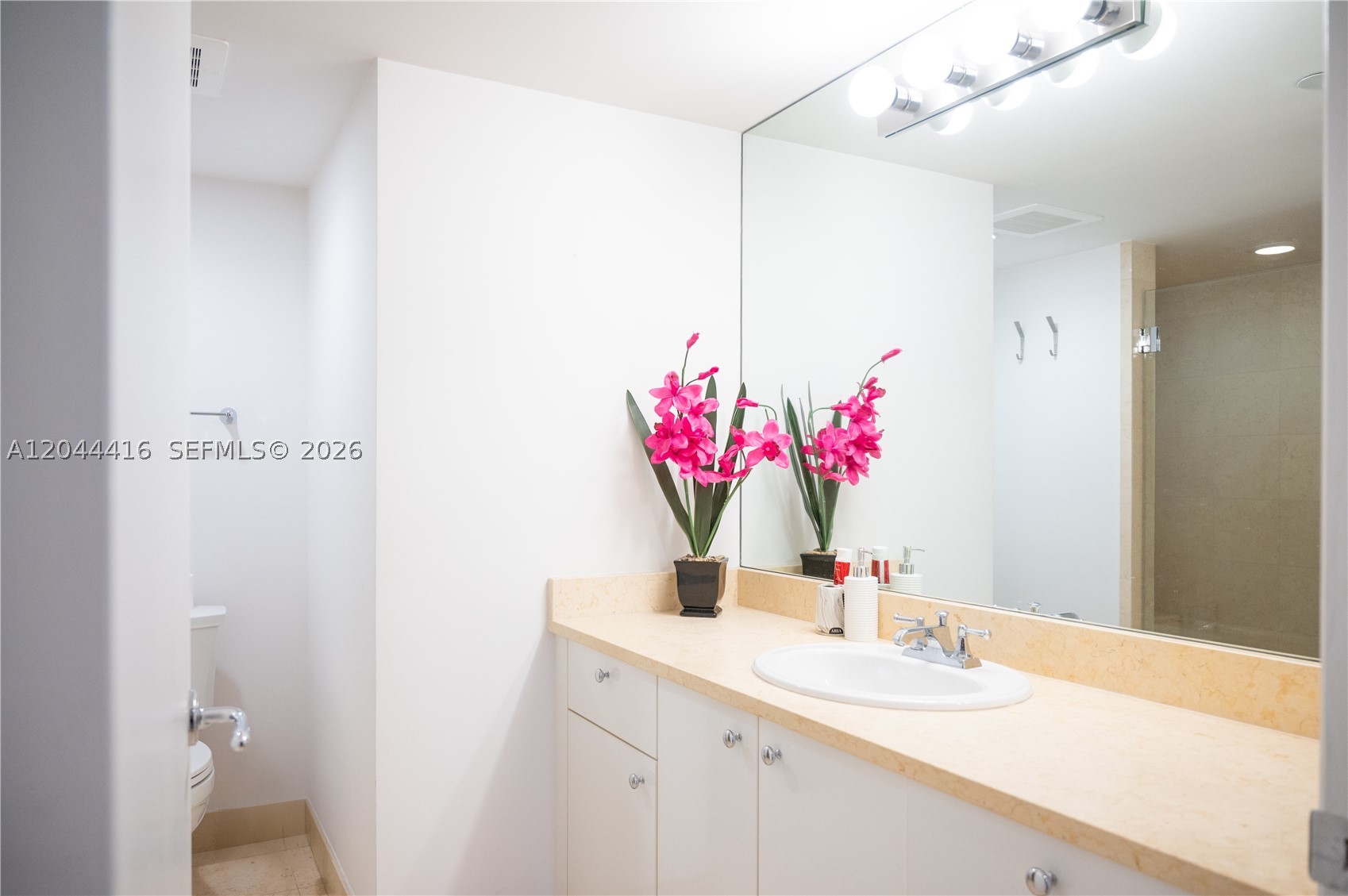 TURNBERRY VILLAGE SO TOWE - Residential Lease