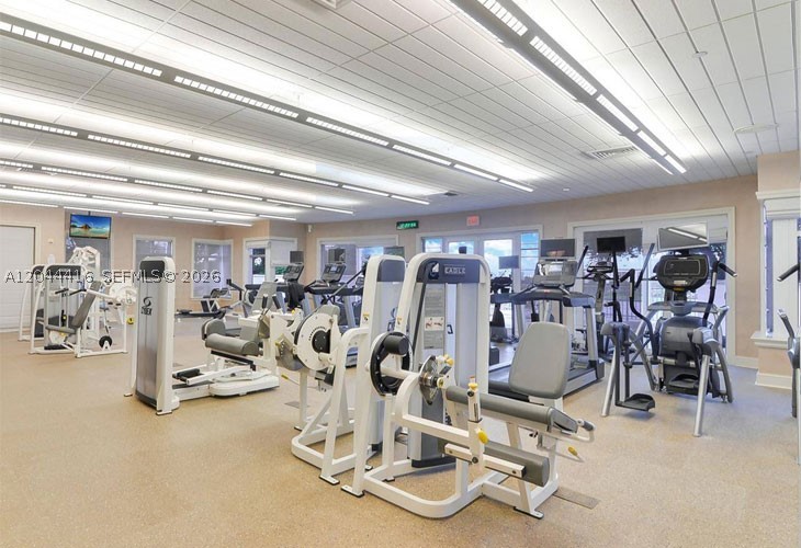 TURNBERRY VILLAGE SO TOWE - Residential Lease