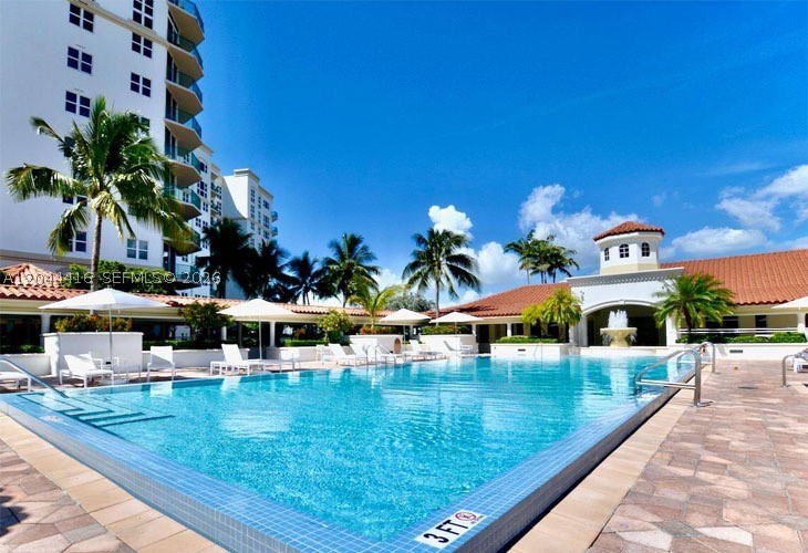 TURNBERRY VILLAGE SO TOWE - Residential Lease