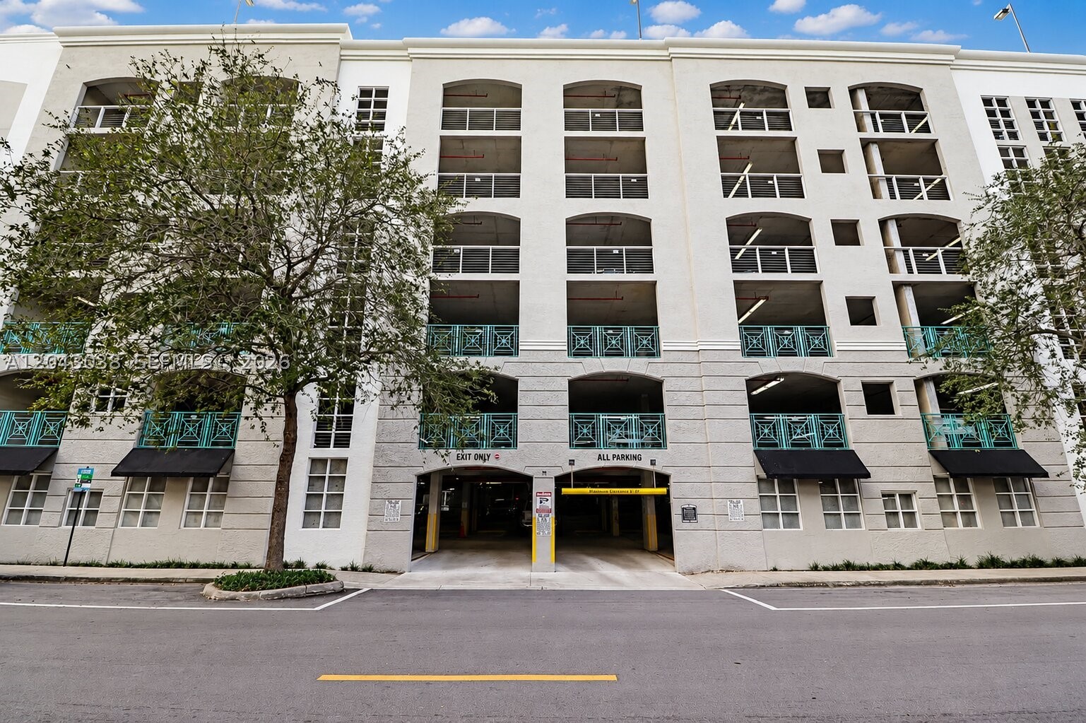 VALENCIA CONDO - Residential Lease