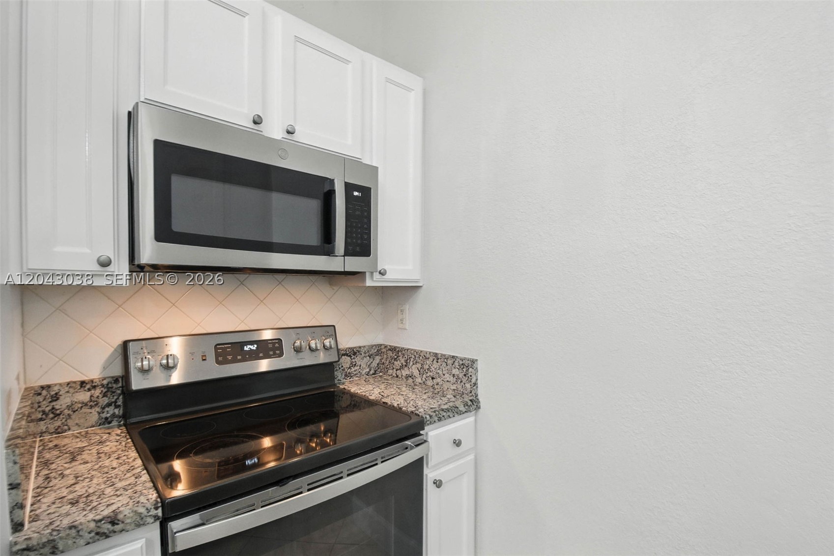 VALENCIA CONDO - Residential Lease