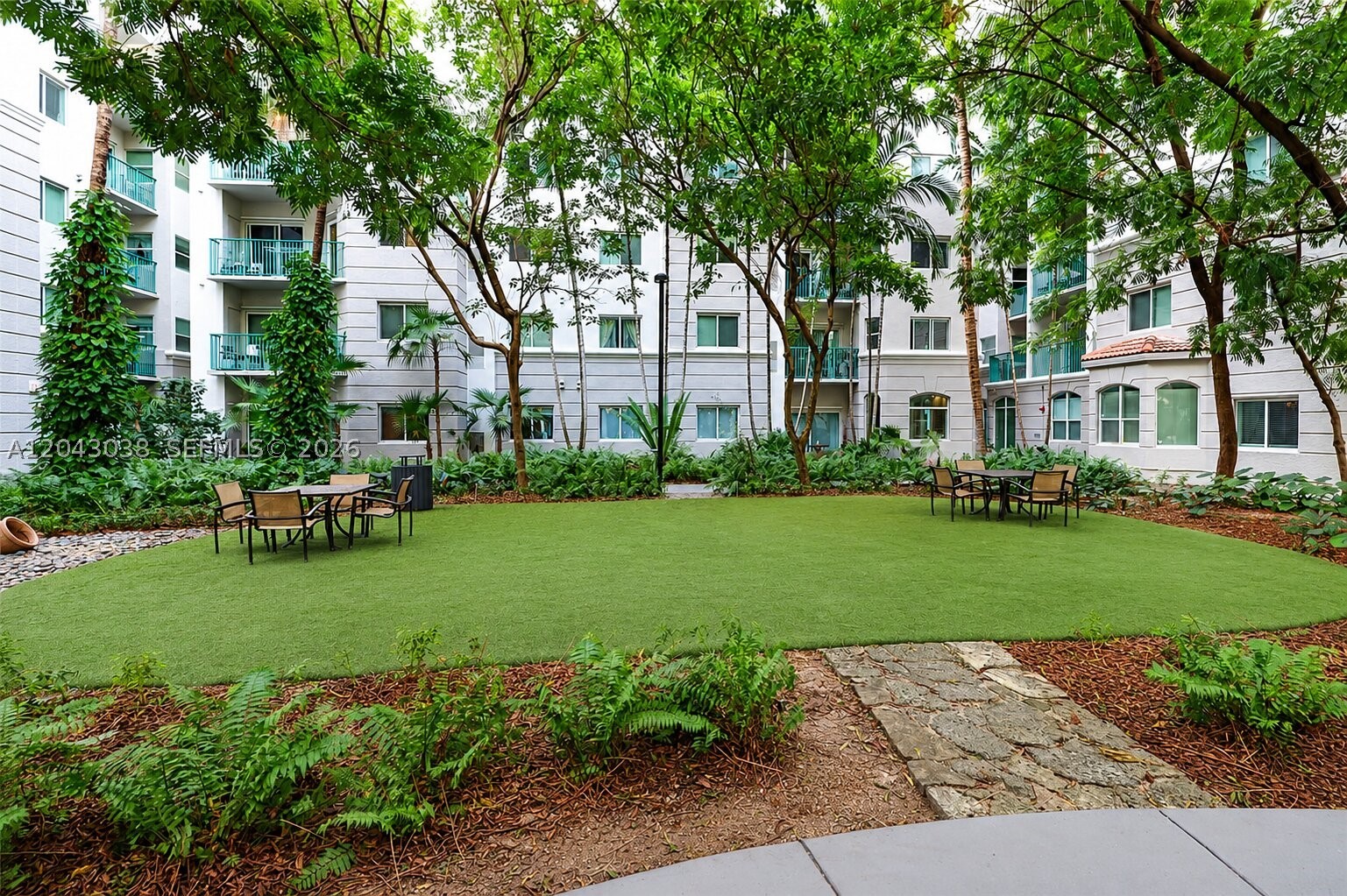 VALENCIA CONDO - Residential Lease