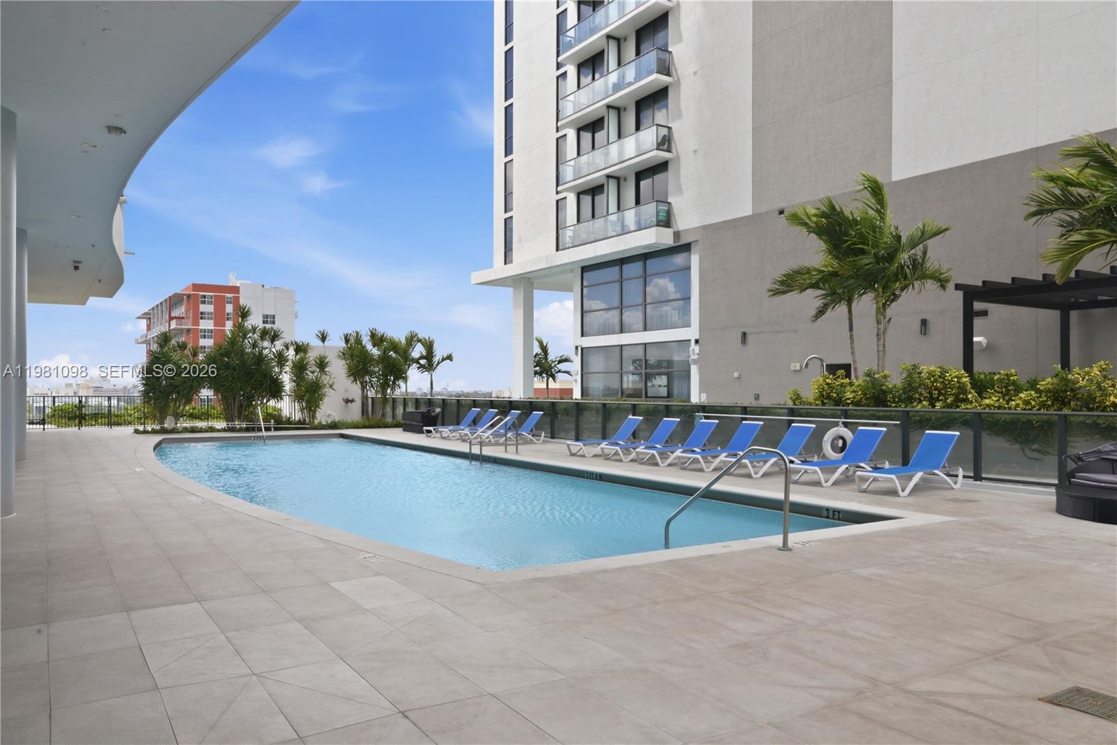 CANVAS CONDO - Residential