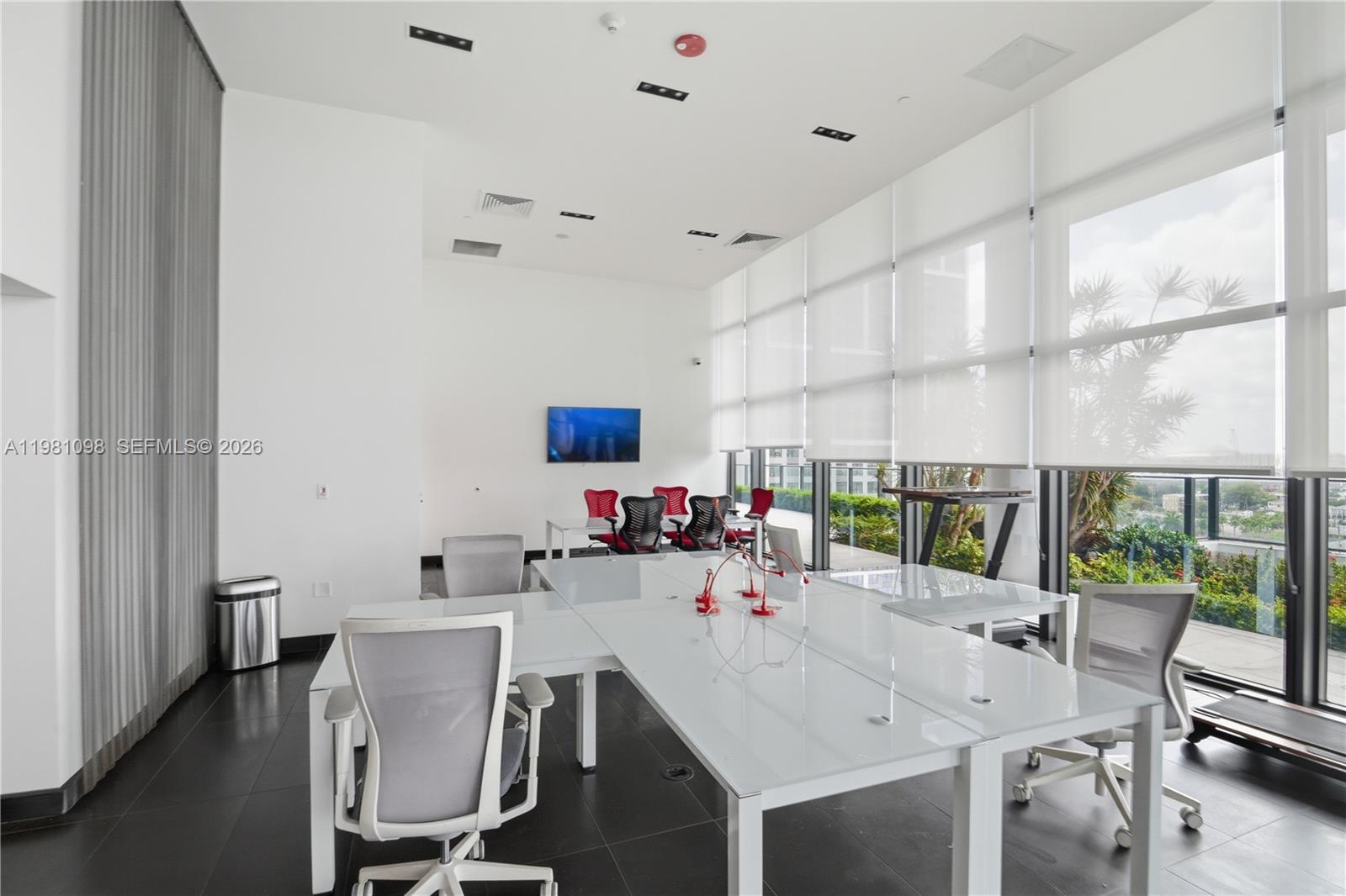 CANVAS CONDO - Residential