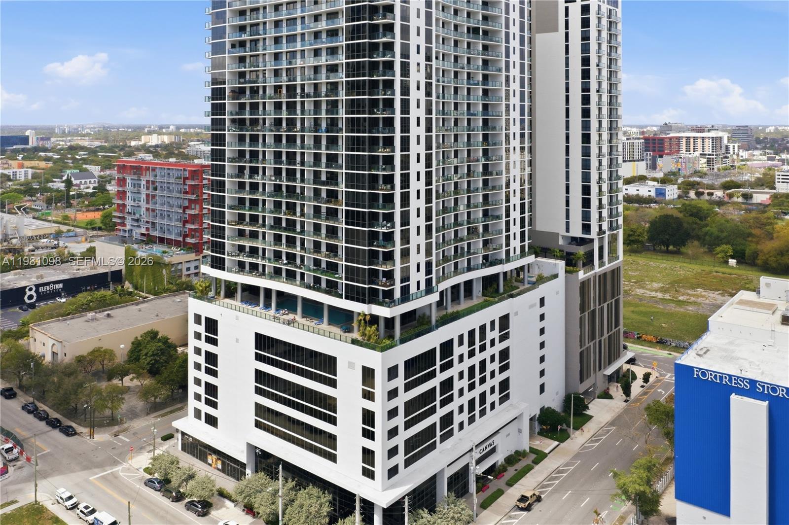 CANVAS CONDO - Residential