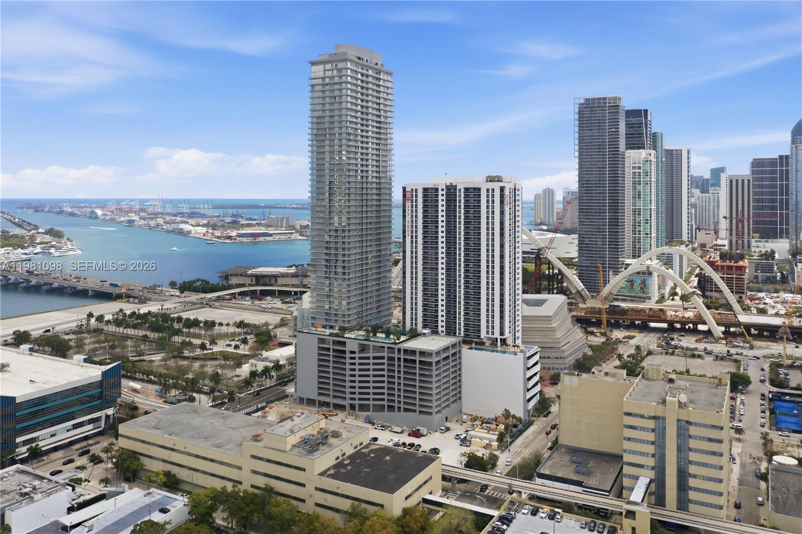 CANVAS CONDO - Residential