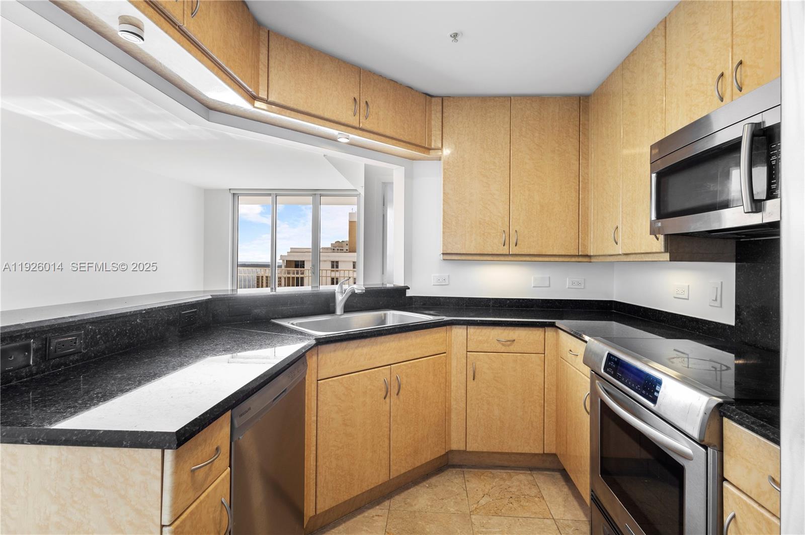 COURTS BRICKELL KEY CONDO - Residential Lease