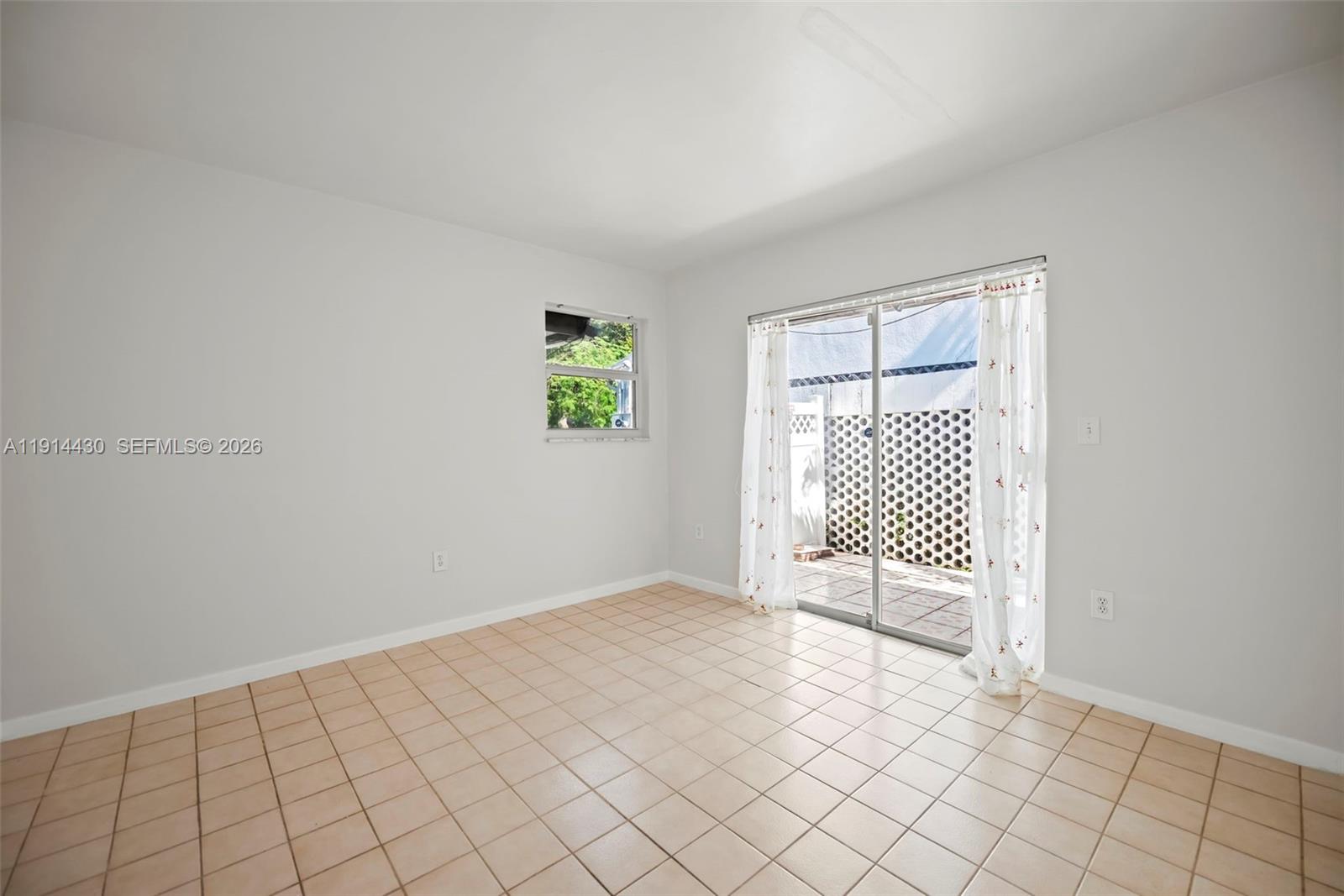 GRIFFING BISCAYNE PARK ES - Residential