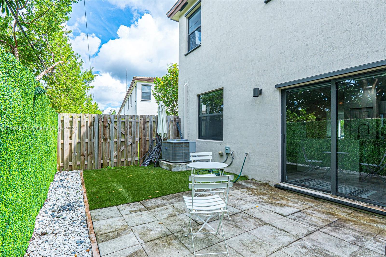 VIA VENTURE NEIGHBORHOOD - Residential Lease