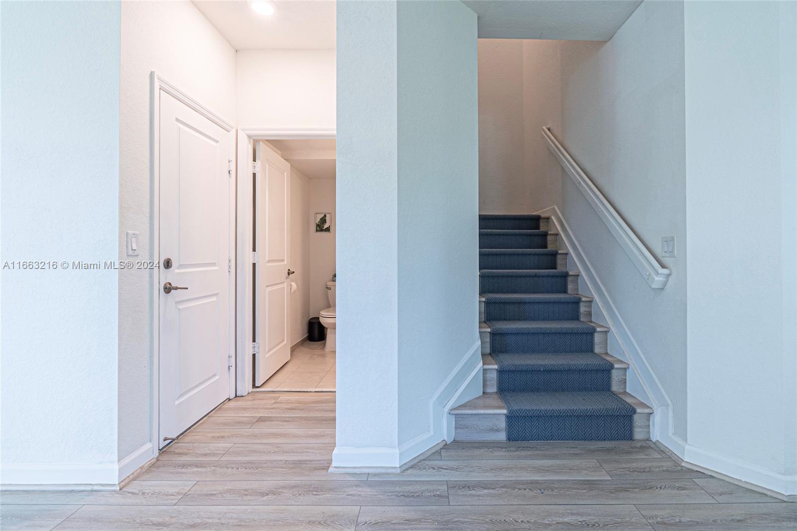 VIA VENTURE NEIGHBORHOOD - Residential Lease
