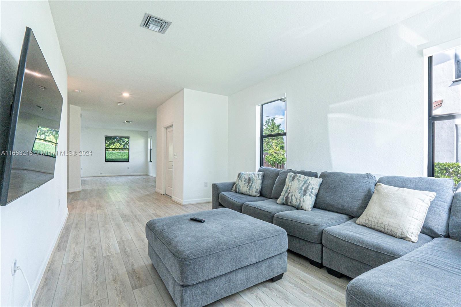 VIA VENTURE NEIGHBORHOOD - Residential Lease
