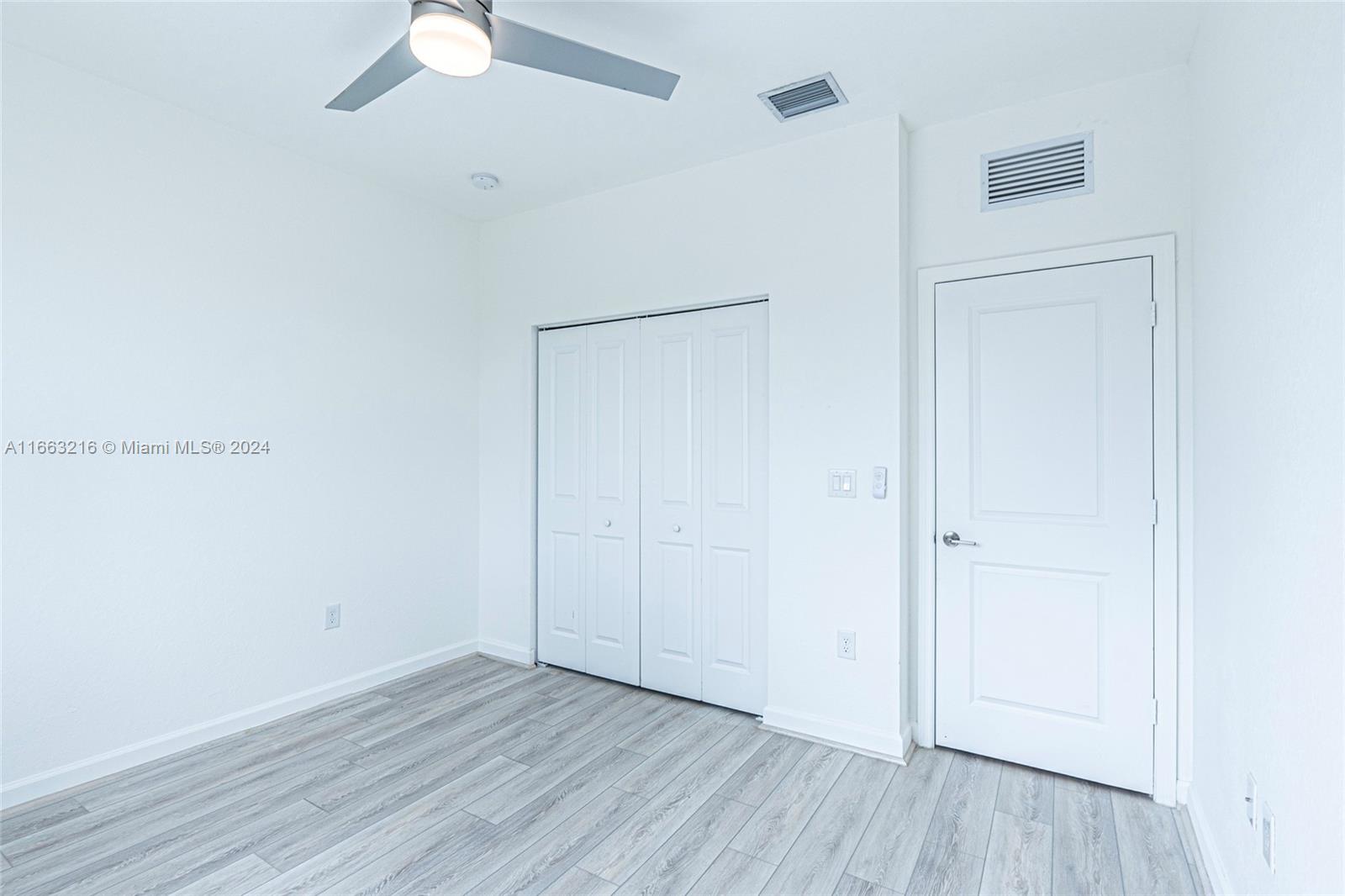 VIA VENTURE NEIGHBORHOOD - Residential Lease